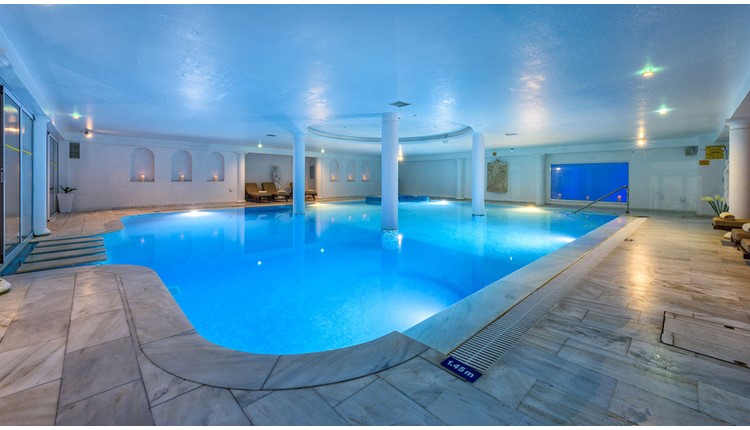 The Golden Bay Beach Hotel, Кипр